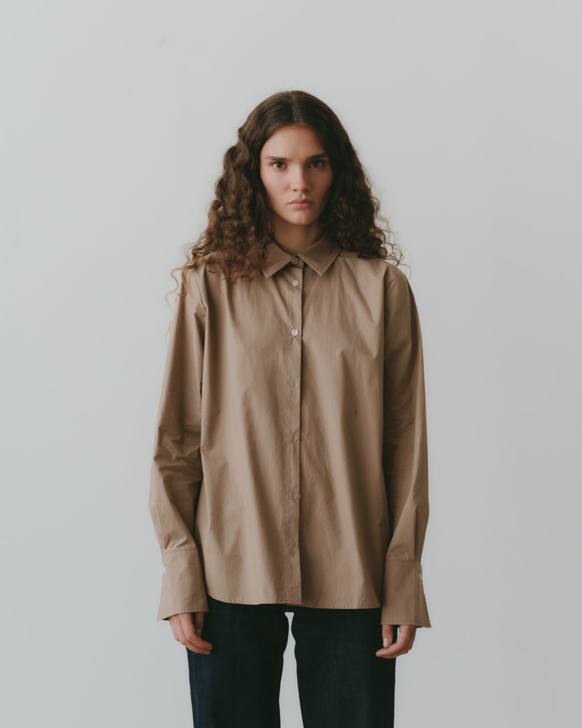 CLASSIC BUTTON-DOWN