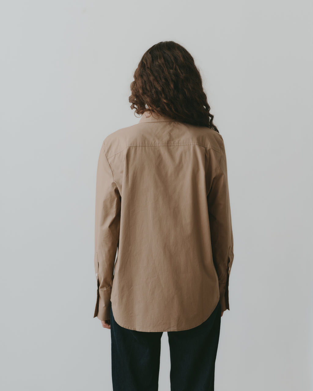CLASSIC BUTTON-DOWN