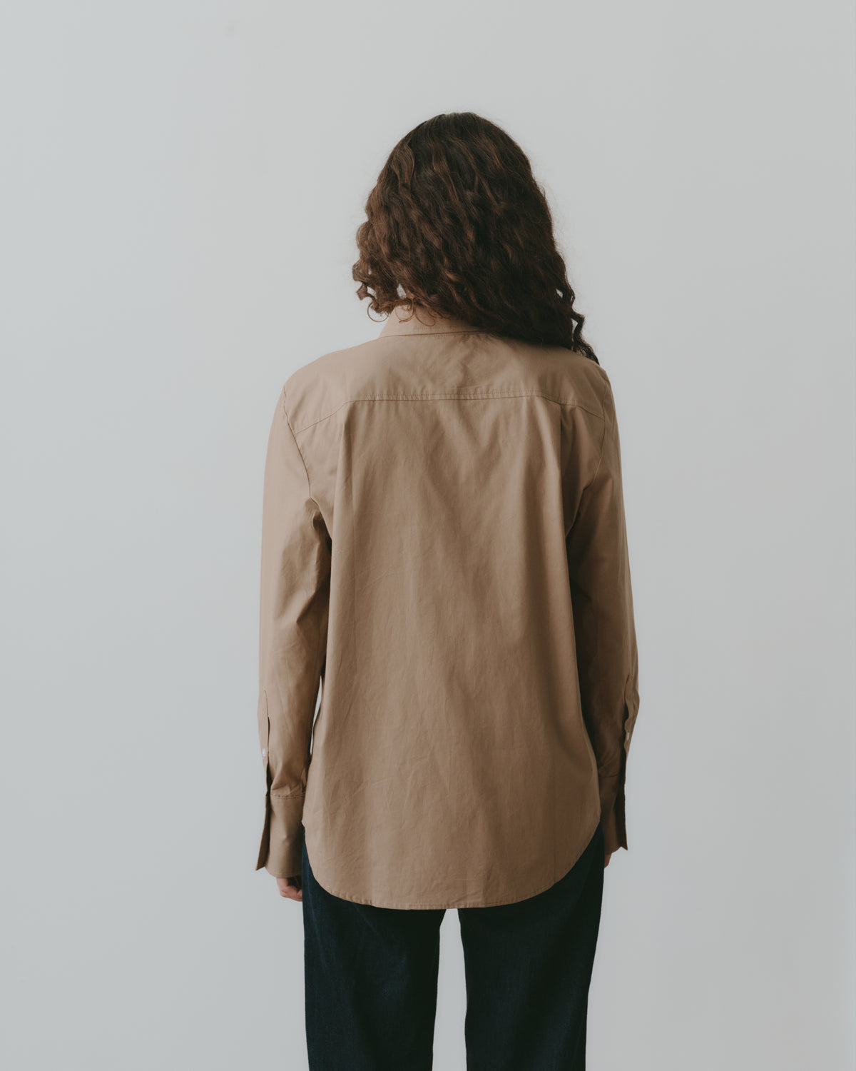 CLASSIC BUTTON-DOWN