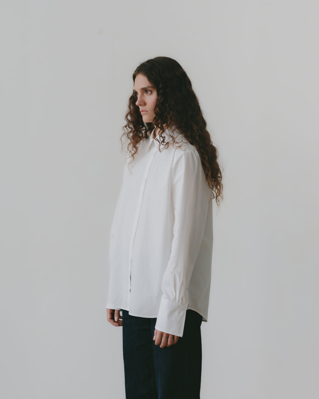 CLASSIC BUTTON-DOWN